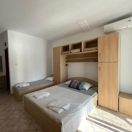 Alena Pensionat Živogošće