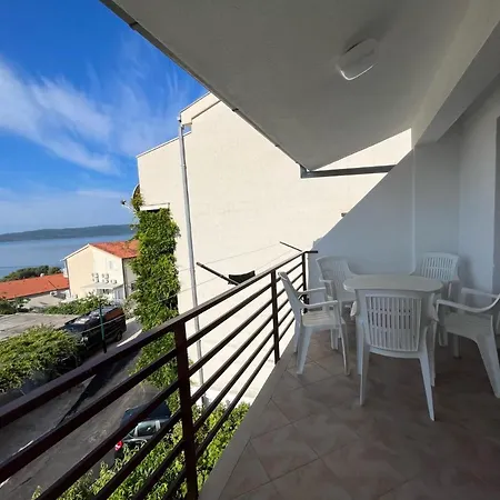 Alena 3* Živogošće